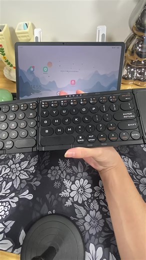 Discover the Ultimate Folding Bluetooth Keyboard