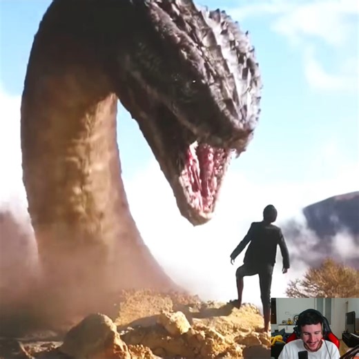 1.8K views · 39 reactions | Quand j'ai ouvert les yeux dans un pays étranger  #films #filmreview #cinema #movie Music Title: Simulacra Artist: Paul Fowler Link: https://business.facebook.com/sound/collection/?sound_collection_tab=sound_tracks&asset_id=945878313567066&reference=artist_attr | Décoder le Cinéma | Facebook