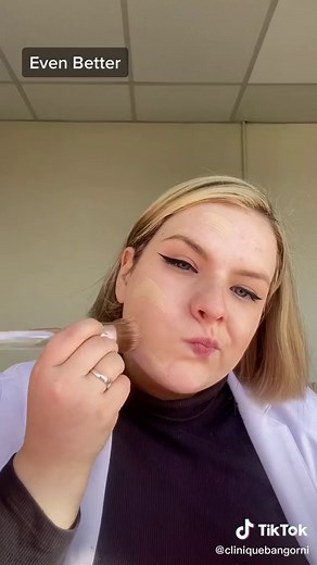 Who wants to get to know our favourite foundations? 🙋🏼‍♀️ #clinique #foundationreccomendation #foundation #evenbetterfoundation #moisturesurgecollection