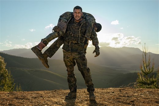 Exclusive ‘War Machine’ Clip Shows Alan Ritchson’s Shocking Filming Stamina
