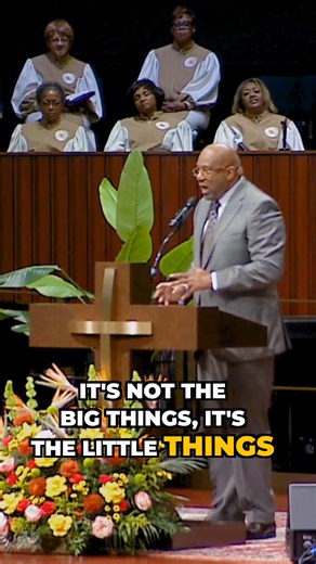 Small acts of service set us up for impactful blessings! 🤲🏾 Thank you, Pastor West, for highlighting the importance of Small Acts of Service in the Kingdom of God. 🕊️ Join us this Sunday for the final message in our Improving Your Serve series: AWOL from Service: Demas 🚨 #TCWWHouston #ImprovingYourServe #IServe #SermonSeries #Faithfulness #GodsGraceIsSufficient | The Church Without Walls