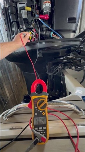 Mercury V6 200hp OptiMax Two Stroke - Alternator Charge Check