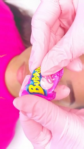 7 comments | STEP BY STEP • Hydra Gloss Lips  is a super treatment...