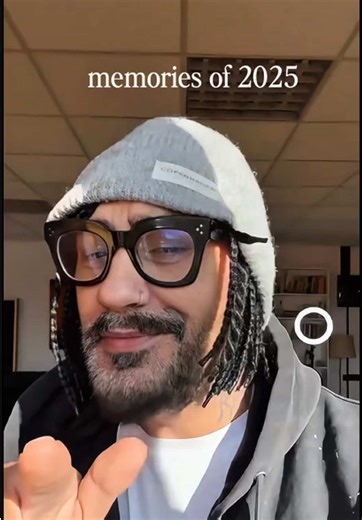 2025 pe scurt: după cum spune @Johny Romano : E mult, e greu, dar nu e parfum, ăsta e mirul meu. Vă iubesc pe toți și vă mulțumesc! Hai 2026, să vezi ce ți-am pregătit! 🔥