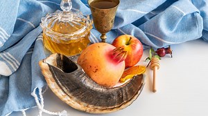 Rosh Hashanah 2024 begins tonight: What's a proper Rosh Hashanah greeting?