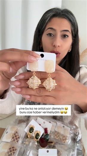 Gülşin Yılmaz on Instagram: "Büyük küpe stoklarımız yenilendi 💥 . . . . . #gulsinyilmazaccessories #gulsinyilmaz #kesfet #çeliktakı #xuping"