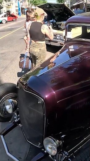 THIS 1932 Ford DEUCE COUPE Is A HOT ROD LEGEND 🔥💜 #automobile#carmeet#musclecar#classiccars#hotrod