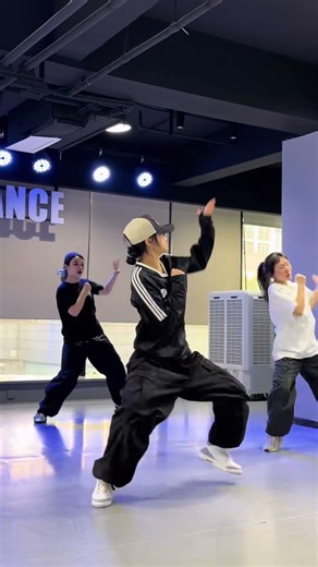 Shivers - Ed Sheeran | Dance Cover dc Kazzthefire 🔥