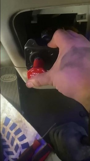 Trailer brake not releasing/ Trailer brakes/ Red Button popping out/Trailer brake red button