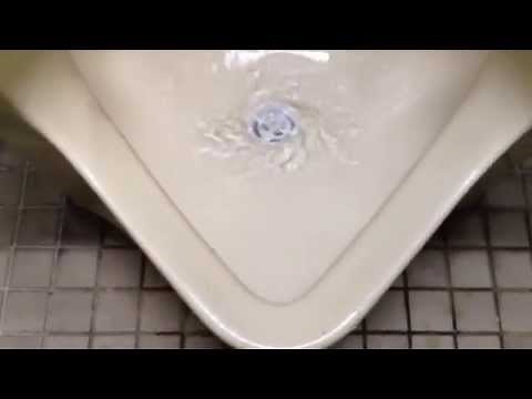 【HD版】 TOTO U306 朝顔形小便器の目皿付 1 Urinal Flushing