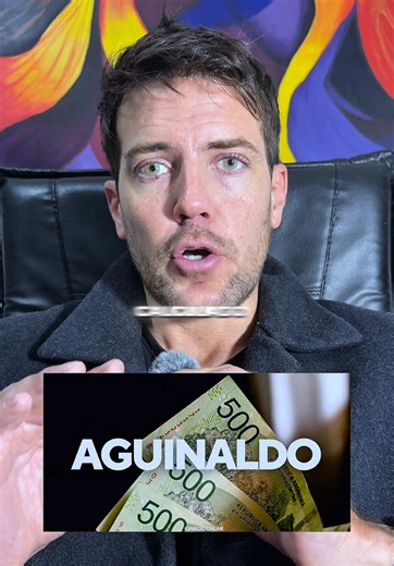 Al aguinaldo (Sueldo Anual Complementario) se le aplican los mismos descuentos legales que al salario mensual regular, lo que equivale aproximadamente al 17% del monto total. Descuentos legales obligatorios sobre el monto bruto del medio aguinaldo, se retienen los siguientes porcentajes:Jubilación: 11%Obra Social: 3%Ley 19.032 (PAMI): 3%