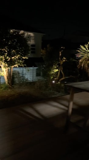 I'm an early riser, and recently I've been getting up at 4am.I woke up early yesterday, worked late, and today too.Whether it's rugby or work, I'm starting new projects and looking forward to them with a fresh feeling and high motivation, so as not to end up repeating the same things over and over again.I'm not a successful person who can tell others what the right answer is, but I am a bigger challenger than anyone else.Today too, I look at this garden that I love with a wonderful feeling. | Yo