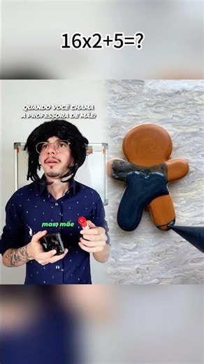 QUANDO VOCÊ CHAMA A PROFESSORA DE MÃE #Shorts