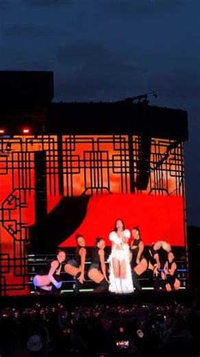 久违的solo！满血的Jennie真的好迷人😭😭😭火力全开了