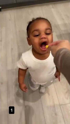 FEEDING MY 2 YEAR OLD DAUGHTER NOVA INVISIBLE SNACKS #shorts