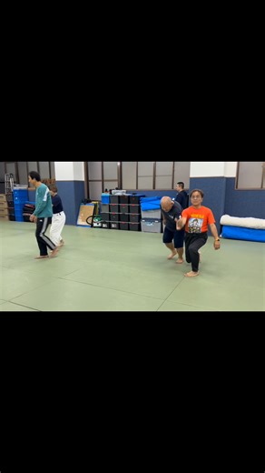 2.1K views | Gonosen no kuzushi. Basic balance breaking exercises. | Sussex Aikido | Facebook