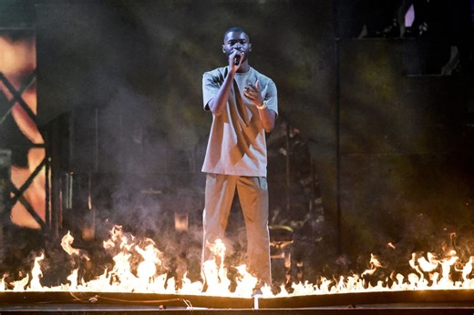 Full set times for Dave’s London The Boy Who Played The Harp Tour show tonight