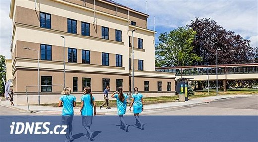 Nemocnice v Jičíně otvírá nový pavilon, sídlí v něm onkologie i laboratoře - iDNES.cz