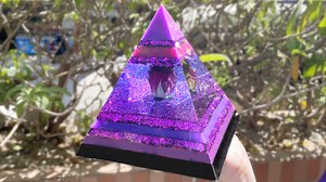 Watch Large Resin Pyramid Tutorial on Amazon Live