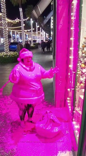 👉 420lb Santa Lady steals Sack... PINK PAINT EXPLOSION! 🎅💗
