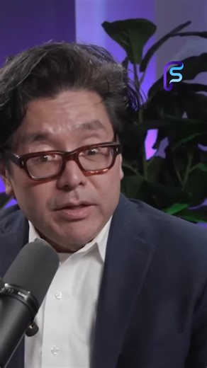 FS Insight on Instagram: "Wonder how Tom Lee, (@realfundstrat) keeps predicting market moves that others miss? In this interview, Lee shares his unique forecasting methods, the 4 investing principles guiding him in the stock market. Watch full interview now - link in our bio🎥"