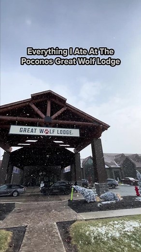Enjoy Delicious Pizza at Great Wolf Lodge