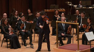 Recorded live on January 26 2020 in Orchestra Hall, Detroit Francisco Tárrega: Recuerdos de la Alhambra (arrangement by Ruggiero Ricci) Augustin Hadelich, violin | Augustin Hadelich