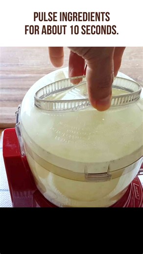 One-egg Dutch baby (made with just 6 ingredients!)