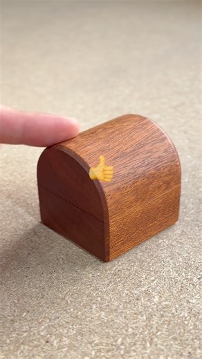#woodworking Lately, I’ve been making boxes in various shapes, and adding an arched lid instantly gave this one the feel of a ring box!In my previous video, I received many comments about the hinges—try searching for “barrel hinge” or “hidden hinge” and you should find them 👍I post shorts every day!Please consider liking this video and subscribing to my channel 🙇 | ティーダブリューシーデザイン/TWCDesign
