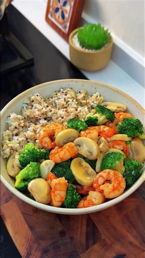 🥣Today's self-disciplined meal Broccoli, mushrooms, and shrimp stir-fry + rice