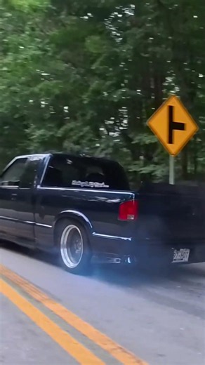 6 Speed LS Swapped S10 Burnout! #merica #chevy #lsfest