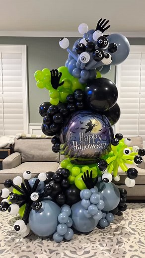 🔮 Freestanding Balloon Garland – Halloween Edition This spooky Halloween balloon display is full of creepy fun! The crystal ball foil from @betallic is the perfect centerpiece, surrounded by eyeball balloon bursts, black balloons, lime green balloons, and pastel dusk blue balloons. I also added some black velvet hand picks for the finishing touch. Freestanding garlands are such a versatile option for Halloween balloon decor no hanging, just spooky style anywhere you need it! . . . . . . . . #ha