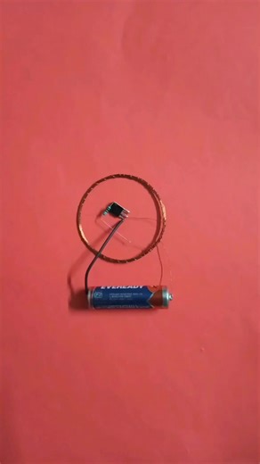 LED Is Glowing On My Hand Without Battery... #wireless #wirelesscharger #WirelessPower #wirelesscharging #wirelesslighting #wirelesslight | Tech help Fan Club