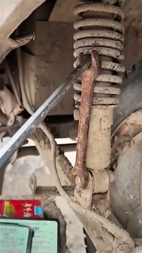 Tuning Motorcycle Suspension 🏍️ | Easy Shock Spring Adjustment