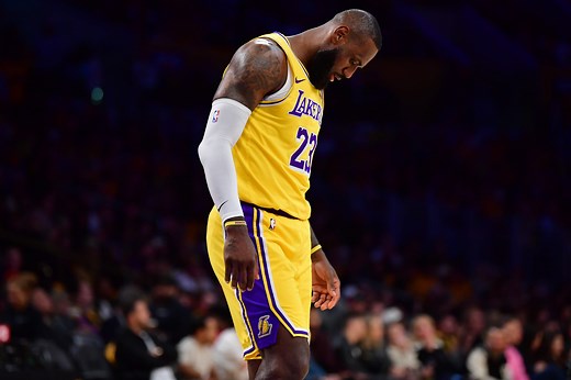 Potential AI image of LeBron James in maid cosplay on IG goes viral