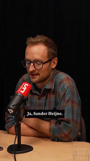 5.4K views · 134 reactions | De mannen van Vandaag Inside werden gebeld door Chard van den Berg over de politieke invloed van SBS6 talkshows. Dit hebben we geweten. Dank Wilfred en Johan!  Luister de hele aflevering van Radio Vrij Nederland in je favo podcast-app of reclamevrij op vn.nl | Vrij Nederland | Facebook