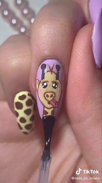giraffe nails🦒 requested by @arlisa_6 (not my sound) DM me on IG for requests too :) #fyp #nails #storytime #nailart #nailtutorial #polygel