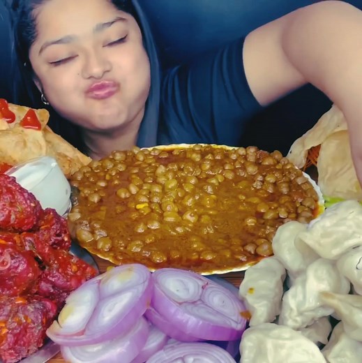 MOMO EATING CHALLENGE #mukbangasmr #indianmukbang #asmreatingshow #asmrvideos #cheese #samosachallenge #momo | Eating Challenge