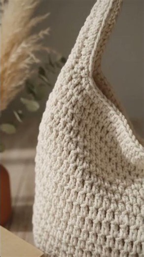 How to Crochet a Professional Hobo Tote for Under $9 | Havens Maker