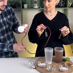 How to create a free energy light bulb? 💡💧 | MetDaan Discovery