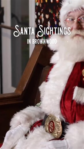 Santa’s making his rounds through Brownwood! Catch him at these merry stops across town. 🎅 Turnkey Realty – December 6 at 4pm 🎅 Christmas Under the Stars Festival at the Lehnis Railroad Museum & Visitor Center – December 6 from 4pm to 8pm 🎅Yuletide Express at the Lehnis Railroad Museum – December 13 from 5pm to 8pm 🎅 Oak Beach – December 13 from 2pm to 6pm 🎅 Shaw’s Marketplace – December 14 from 1pm to 4pm 🎅 Chick-fil-A – December 16 from 5pm to 8pm For all things Christmas, go to visitbro