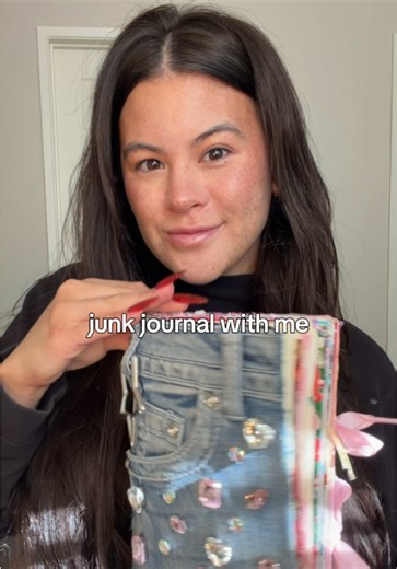 Crafting a Junk Journal: Decorate with Scraps!