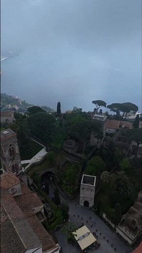 Villa Rufolo #italy #ravello #amalficoast #travel #drone #bellezzaitaliana #villarufolo #top1 📍🇮🇹