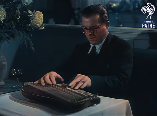 Anton Karas - The Café Mozart Waltz (Live) (1950) Anton Karas, an Austrian zither player and composer, gained international fame through his piece, "The Café Mozart Waltz." Born on July 7, 1906, in Vienna, Karas's early life was deeply influenced by the city's cultural richness. Karas's career took a dramatic turn in 1949 when British filmmaker Carol Reed discovered him performing in a Vienna tavern. Reed, in Vienna to shoot the film "The Third Man," was searching for a unique sound that capture