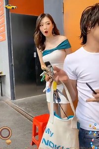 1.6M views · 108 shares | Laugh out loud 藍 The pretty girl is really funny | Small smile | Facebook