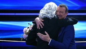 Sanremo 2022, classifica terza serata: chi c'è in testa. Drusilla Foer è magistrale, Saviano intenso