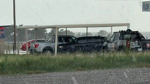 6PM OKLAHOMA — Hail falling just east of Lawton, OK! Some up to 1” in diameter. | Texas Storm Chasers
