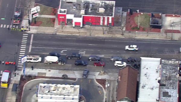 WATCH LIVE | Procession carries remains of fallen Chicago firefighter Michael Altman to funeral home in Oak Lawn Read more: https://wgntv.com/news/chicago-news/community-to-honor-fallen-chicago-firefighter-in-procession/ | WGN TV