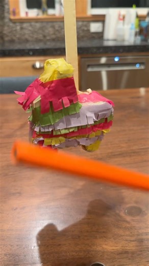 DIY piñata 🪅 #diy #creative #papercrafts #cardboardcraft #pinata #partyfavors #tutorial #craft