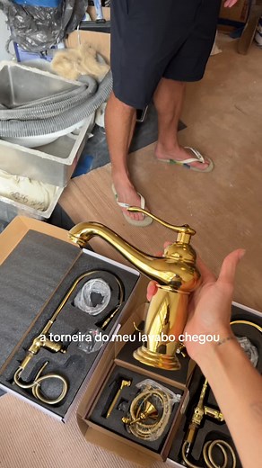 Torneira do lavabo: Estilo moderno com Isabella Scherer